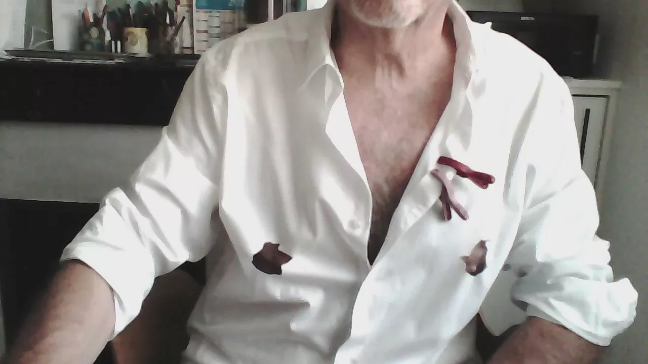 Offline openmyshirt on Cam4