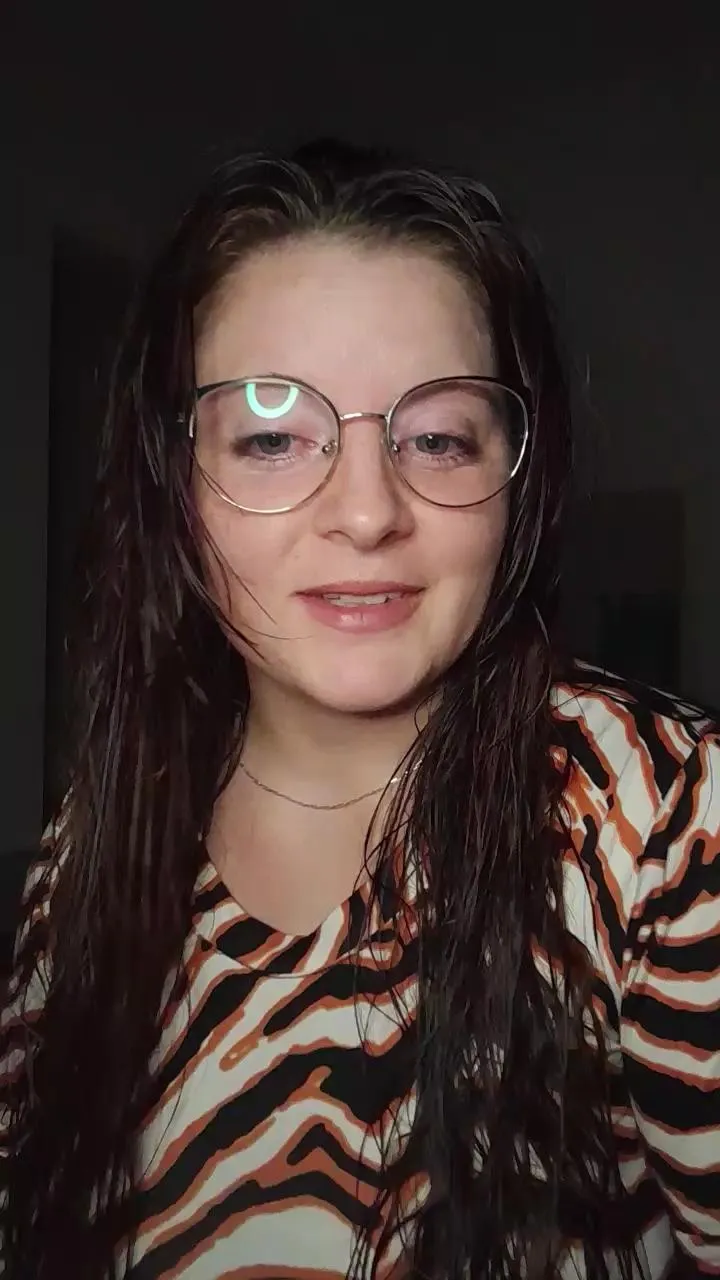 Peque_Kathe — Freechat on Cam4