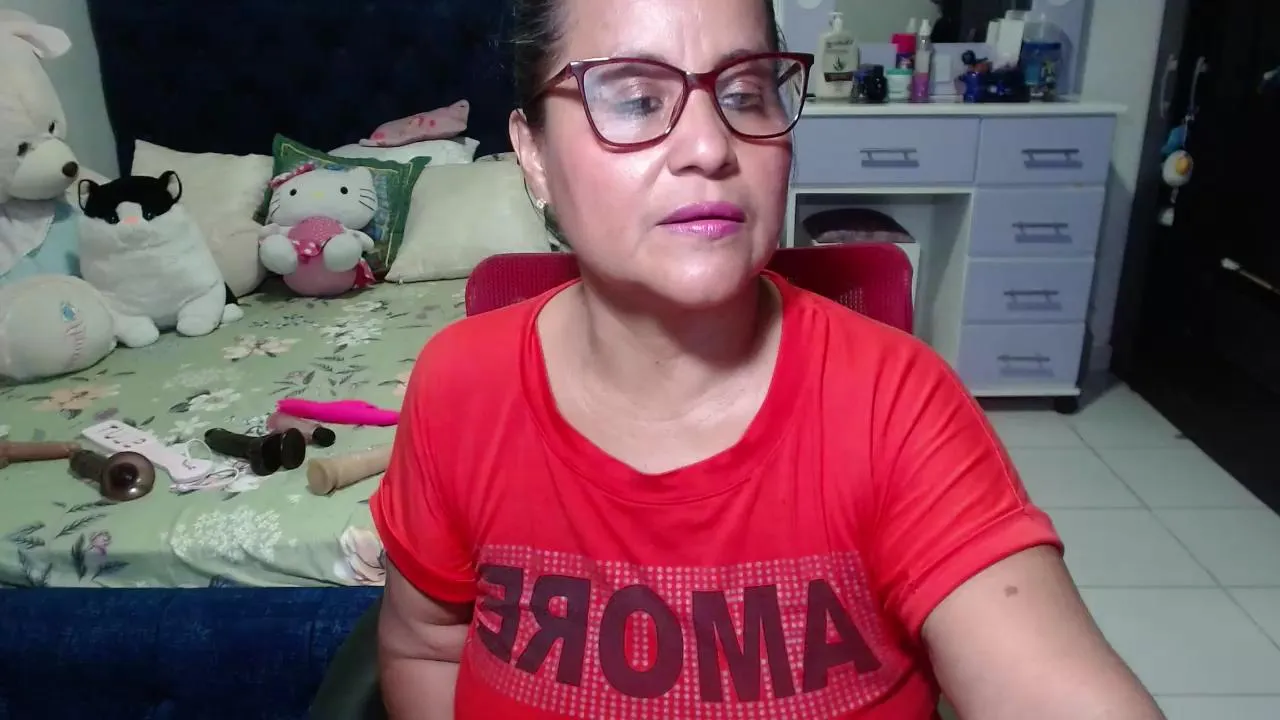 Offline pervert_hot4 on Cam4