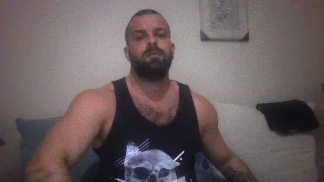 Offline pigeon1111 on Cam4