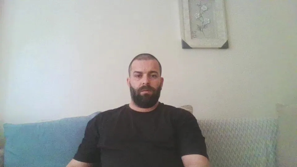 Offline pigeon1111 on Cam4