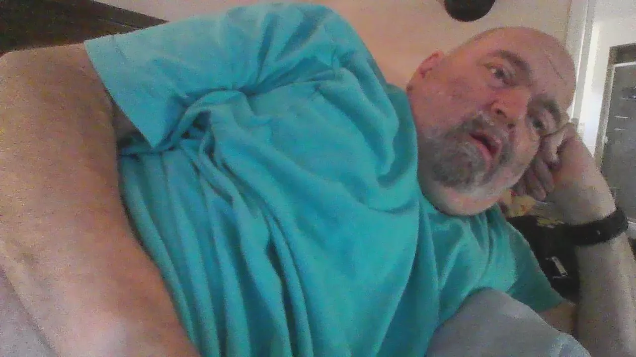 popperbear_fun on Cam4 