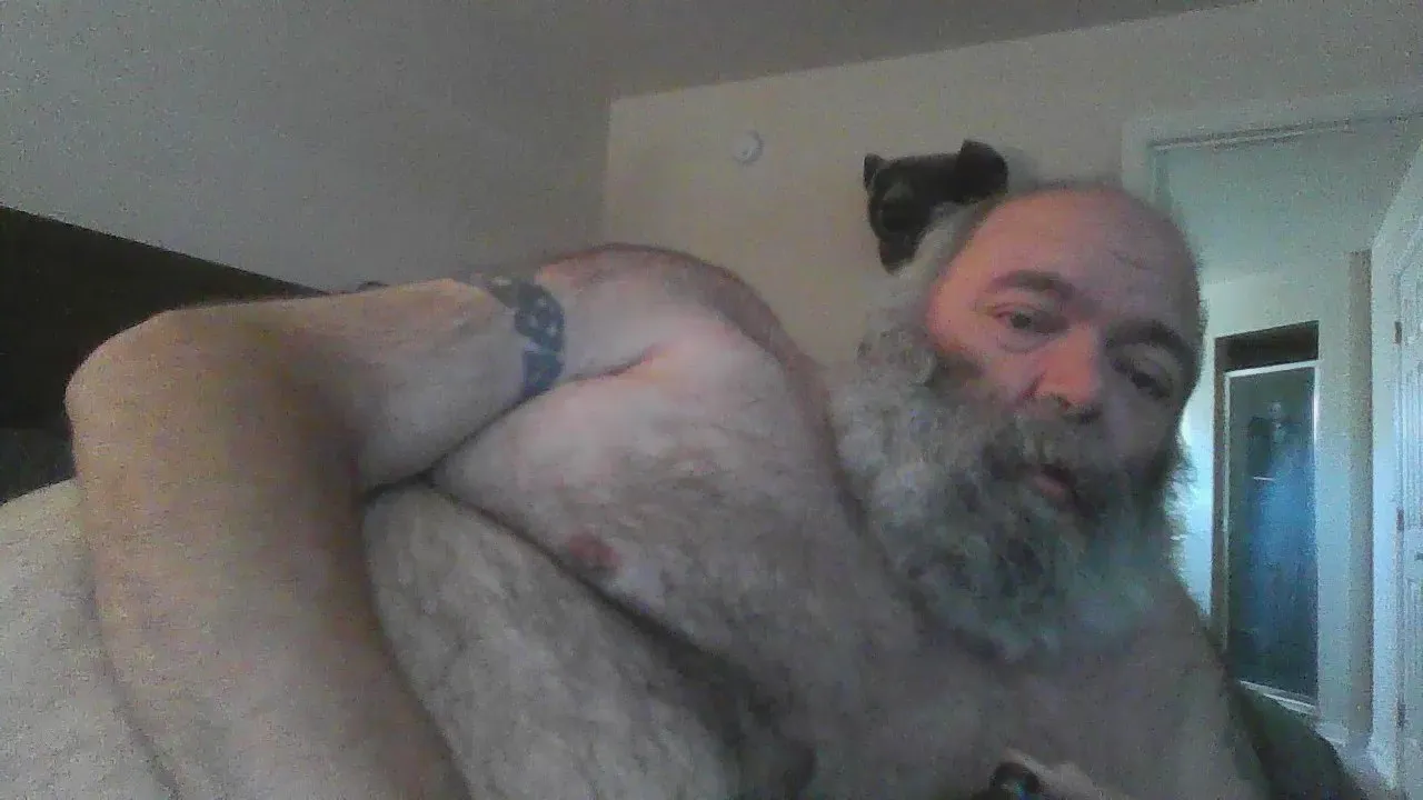 popperbear_fun on Cam4 