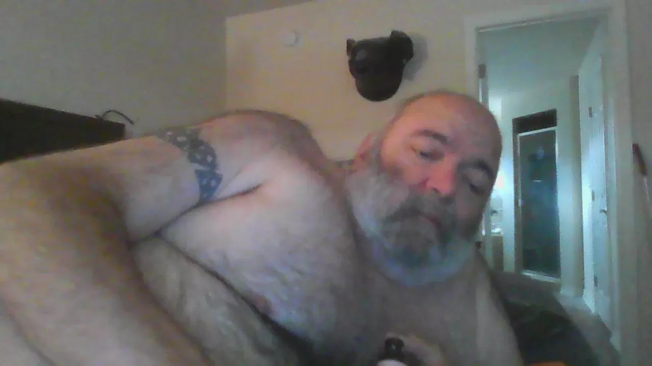 popperbear_fun on Cam4 
