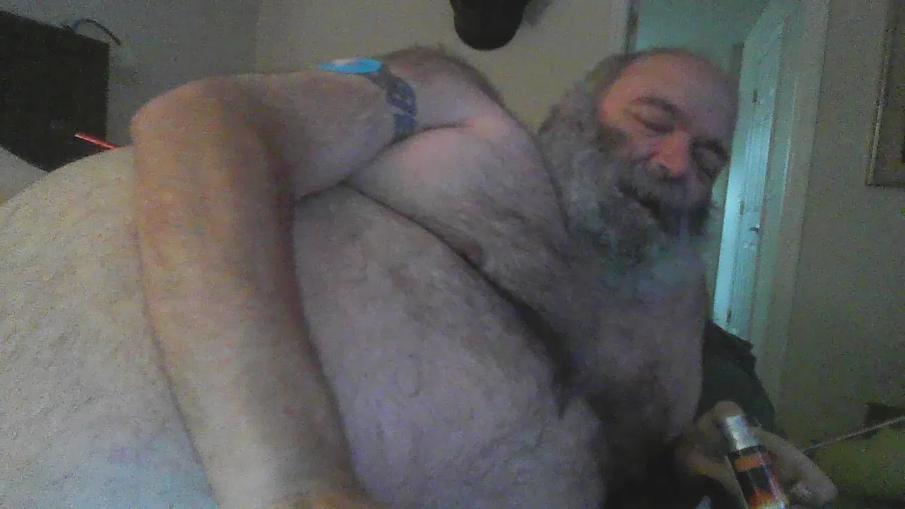 popperbear_fun on Cam4 