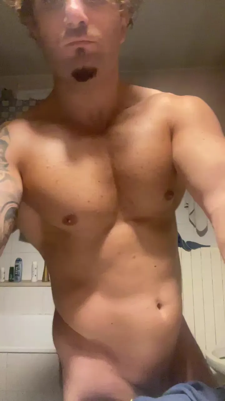 Offline Porcellone22 on Cam4