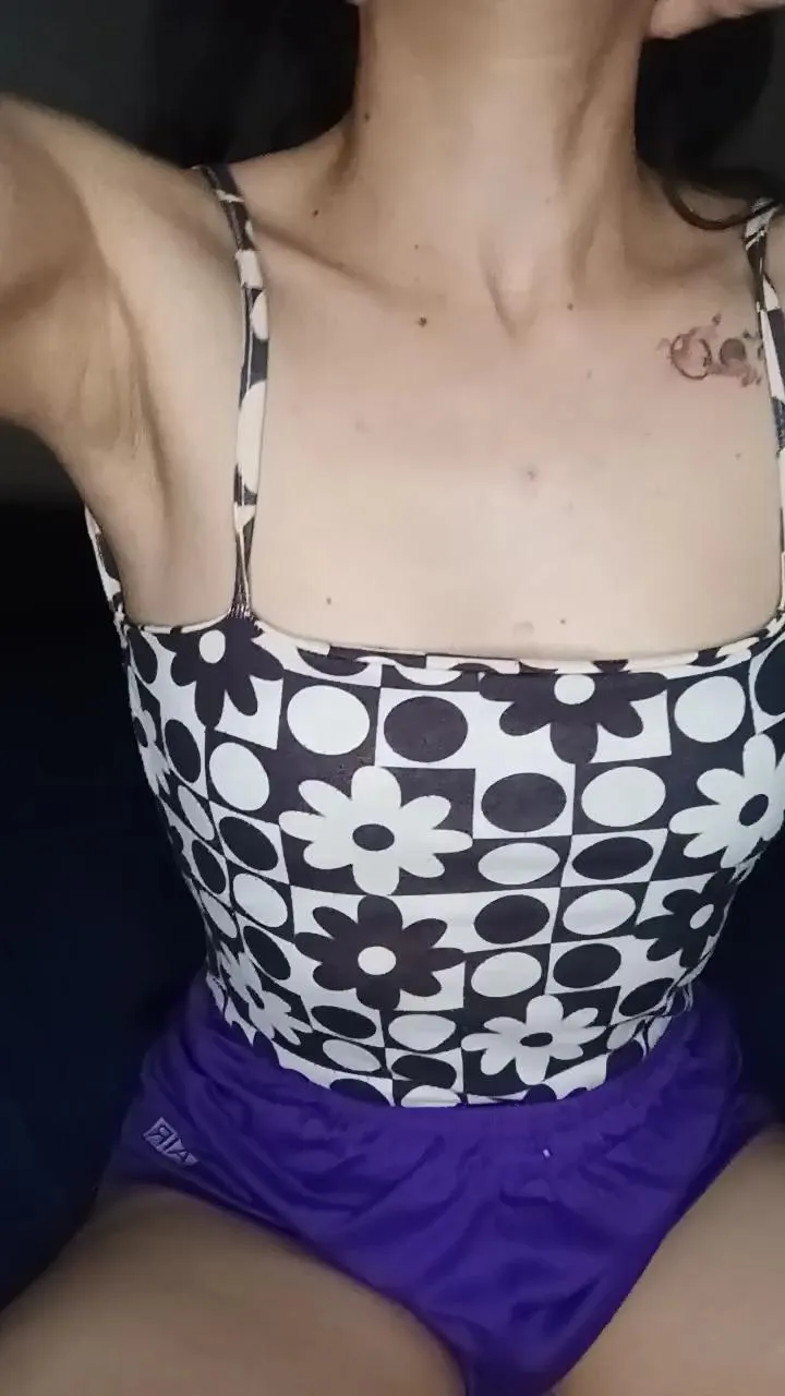 Offline Queen_hot888 on Cam4