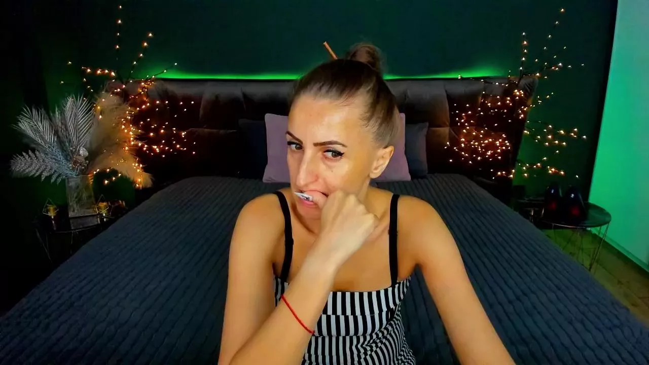 Rebeca_Diamond on Cam4 