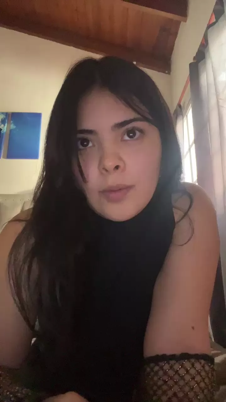 Offline rebeccahills on Cam4