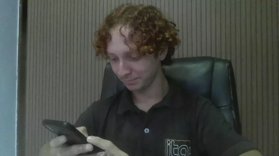 Offline RuivoFromBrazil on Cam4