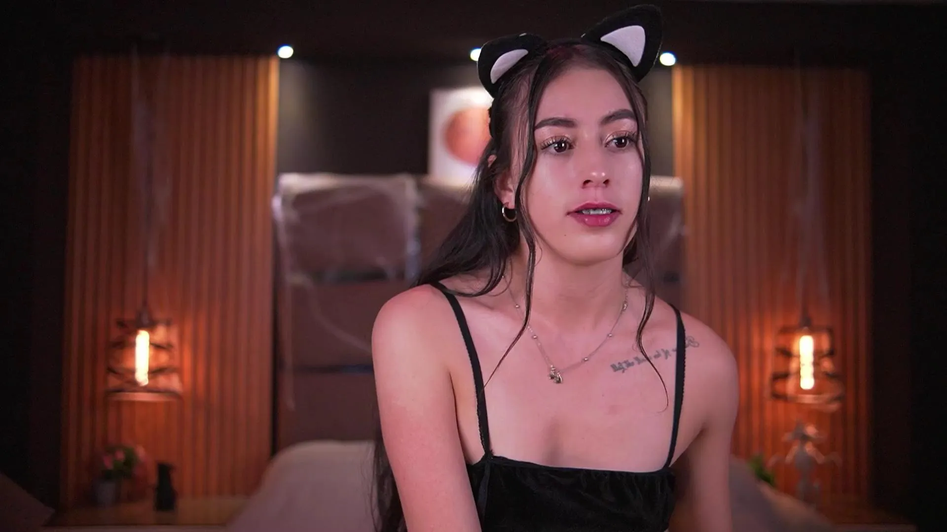 Saracollins1 on Cam4 