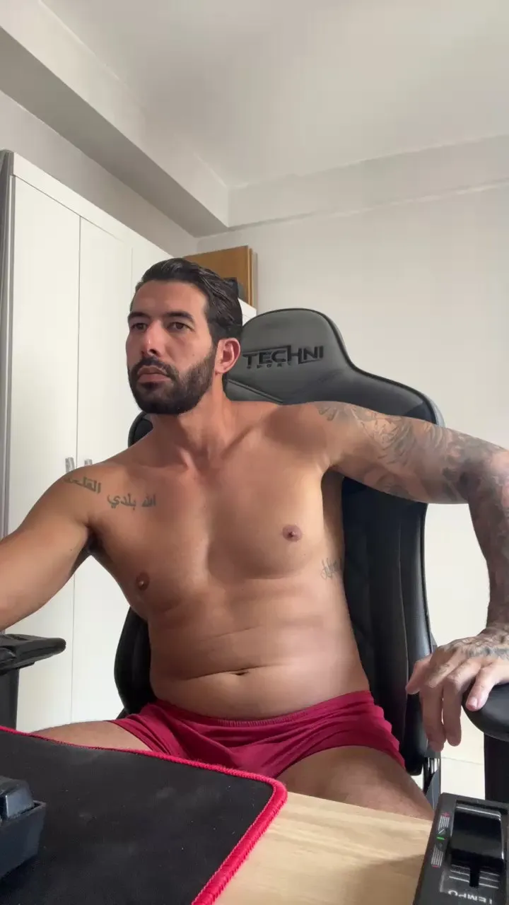 Saradoalto23 on Cam4 