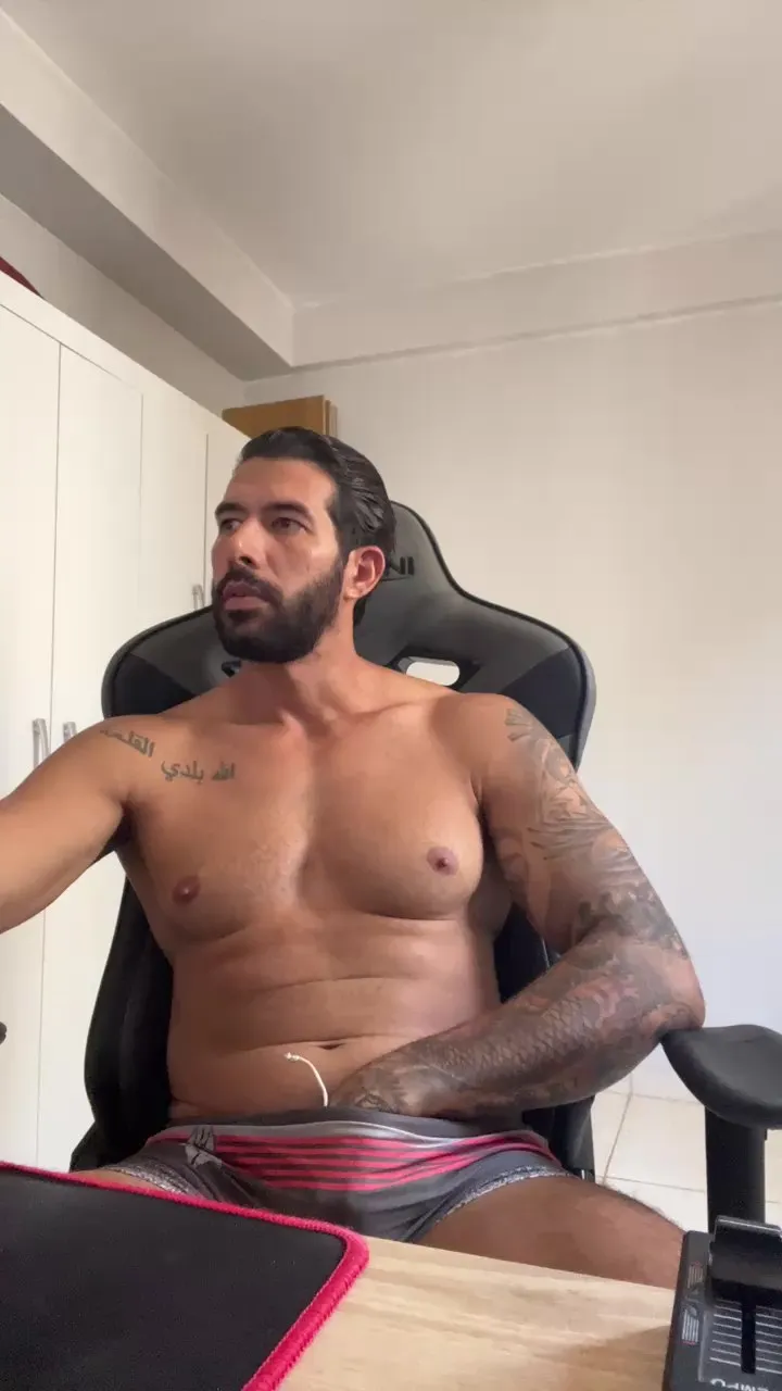 Saradoalto23 on Cam4 