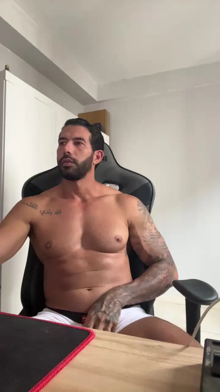 Saradoalto23 on Cam4 