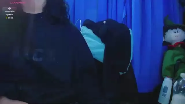 sarayy_collins1 —  #squirt #smoke #femdom #pee #pussy #anal #bdsm