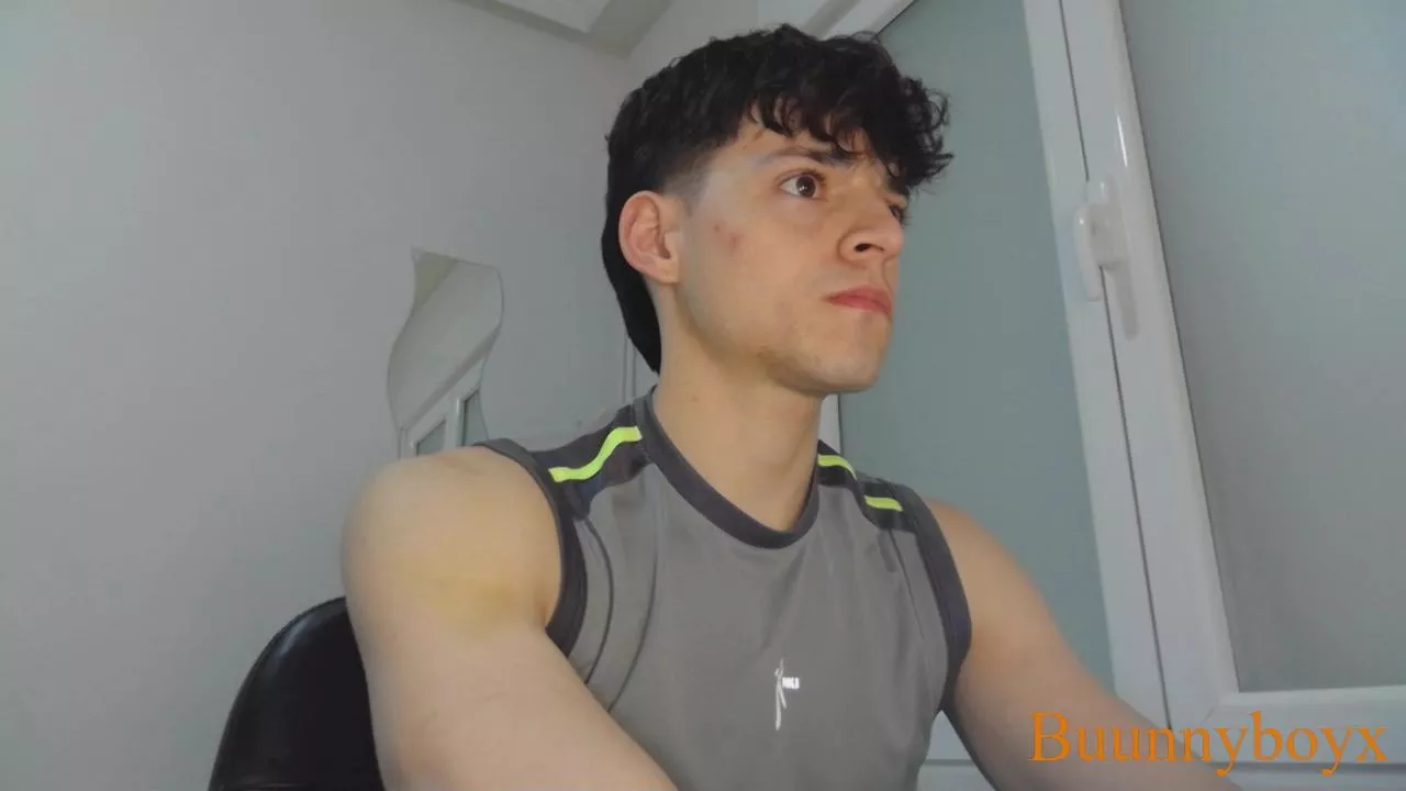 Offline Shyboy911 on Cam4