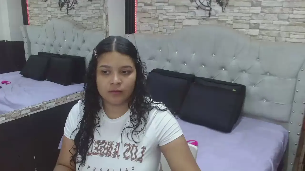 Offline sia_cavad18 on Cam4