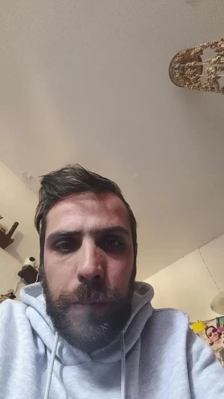 Offline simo588 on Cam4