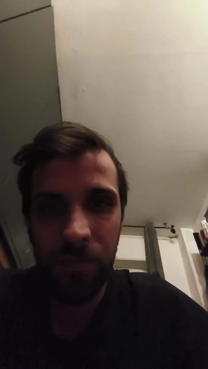 Offline simo588 on Cam4