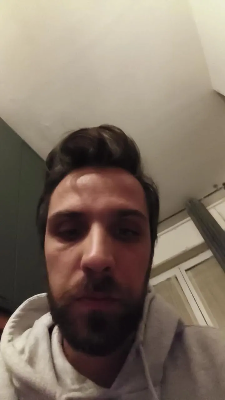 Offline simo588 on Cam4