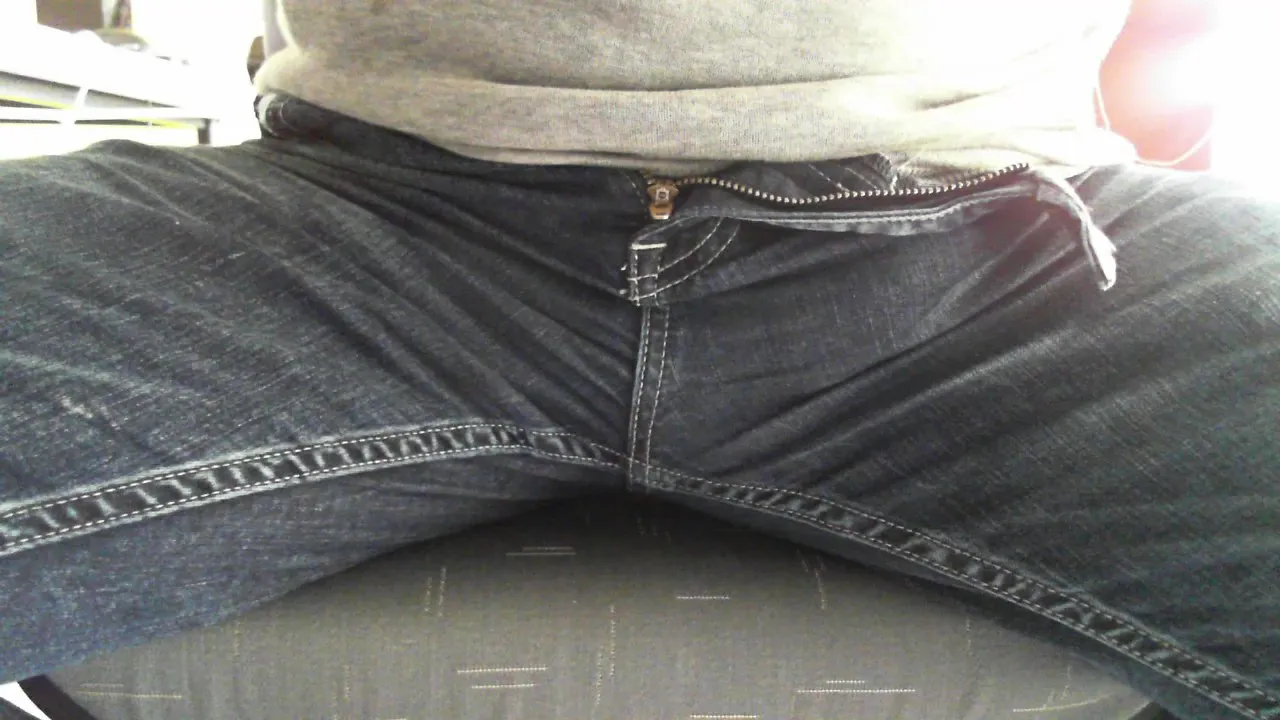 Offline spacehunter44 on Cam4