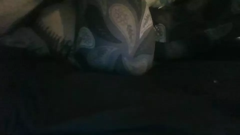 Offline StayHorNY33 on Cam4