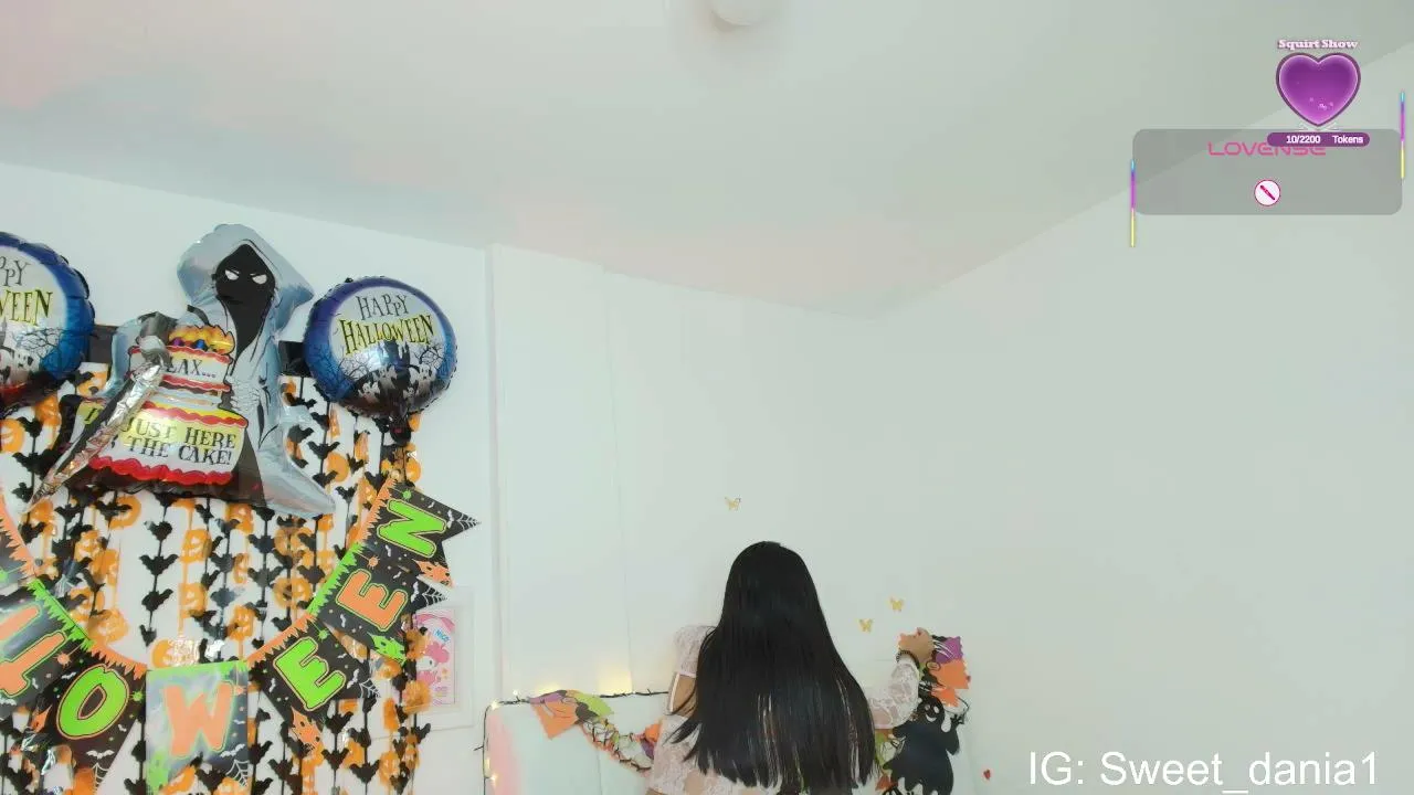 Sweet_dania_ on Cam4 