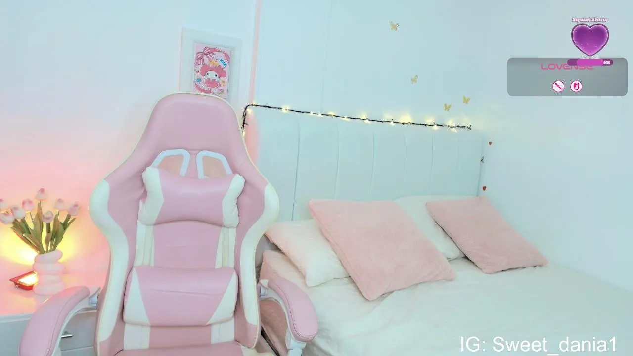 Sweet_dania_ on Cam4 