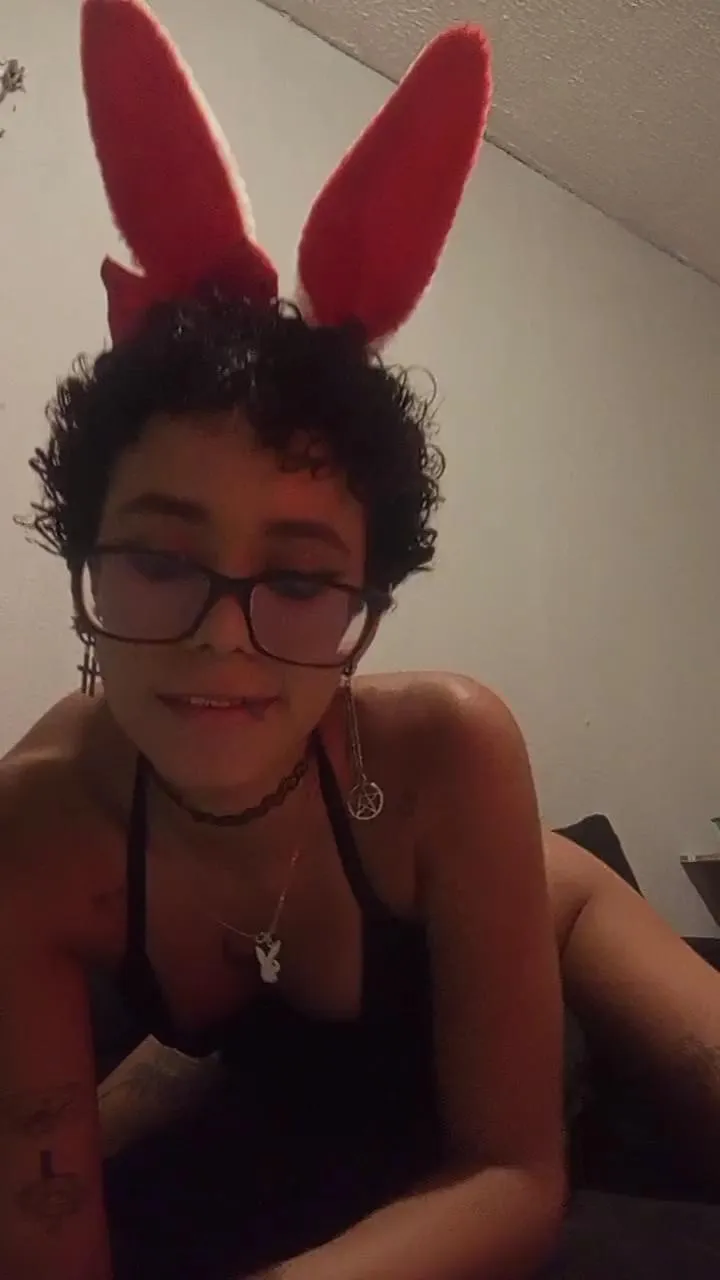 Sweet_v4mp — Freechat on Cam4