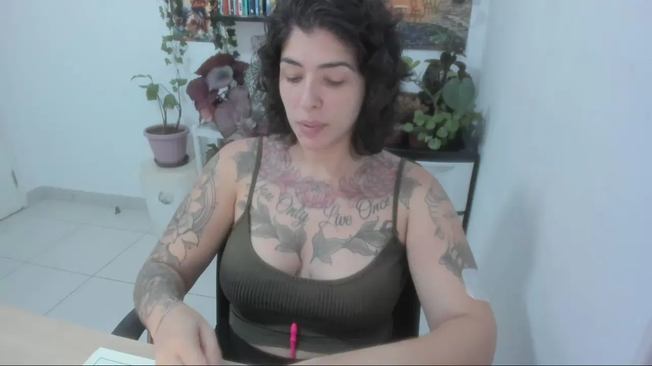 Freechat talimajesty on Cam4