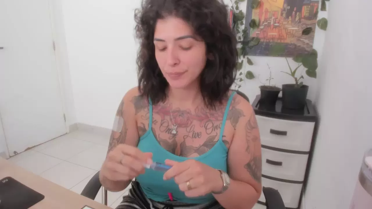 Freechat talimajesty on Cam4