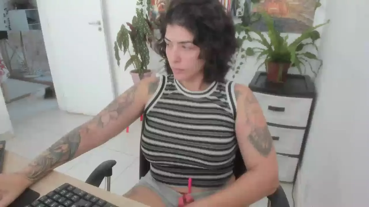 Freechat talimajesty on Cam4