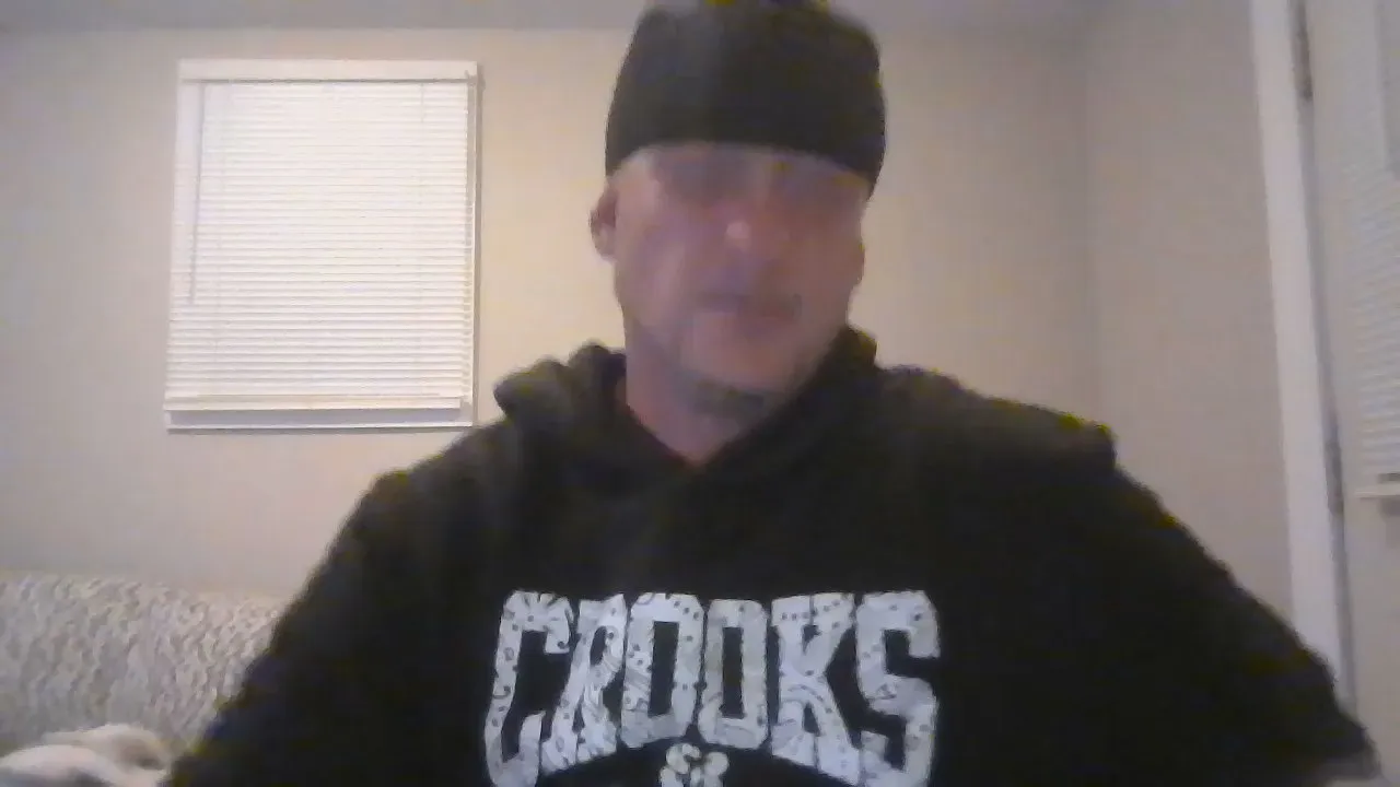 TattedRhino69 on Cam4 