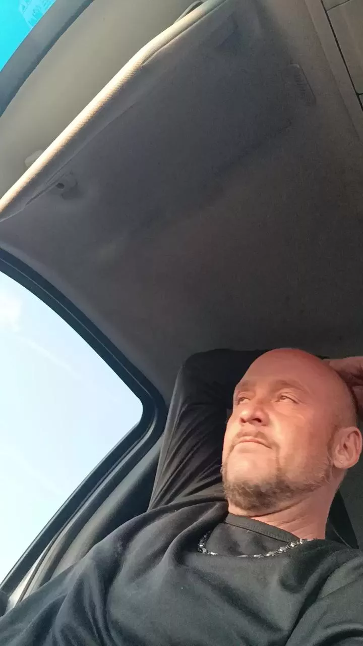 TattedRhino69 on Cam4 