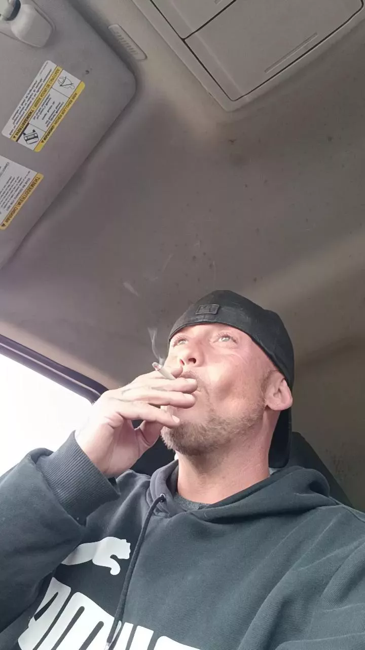 TattedRhino69 on Cam4 