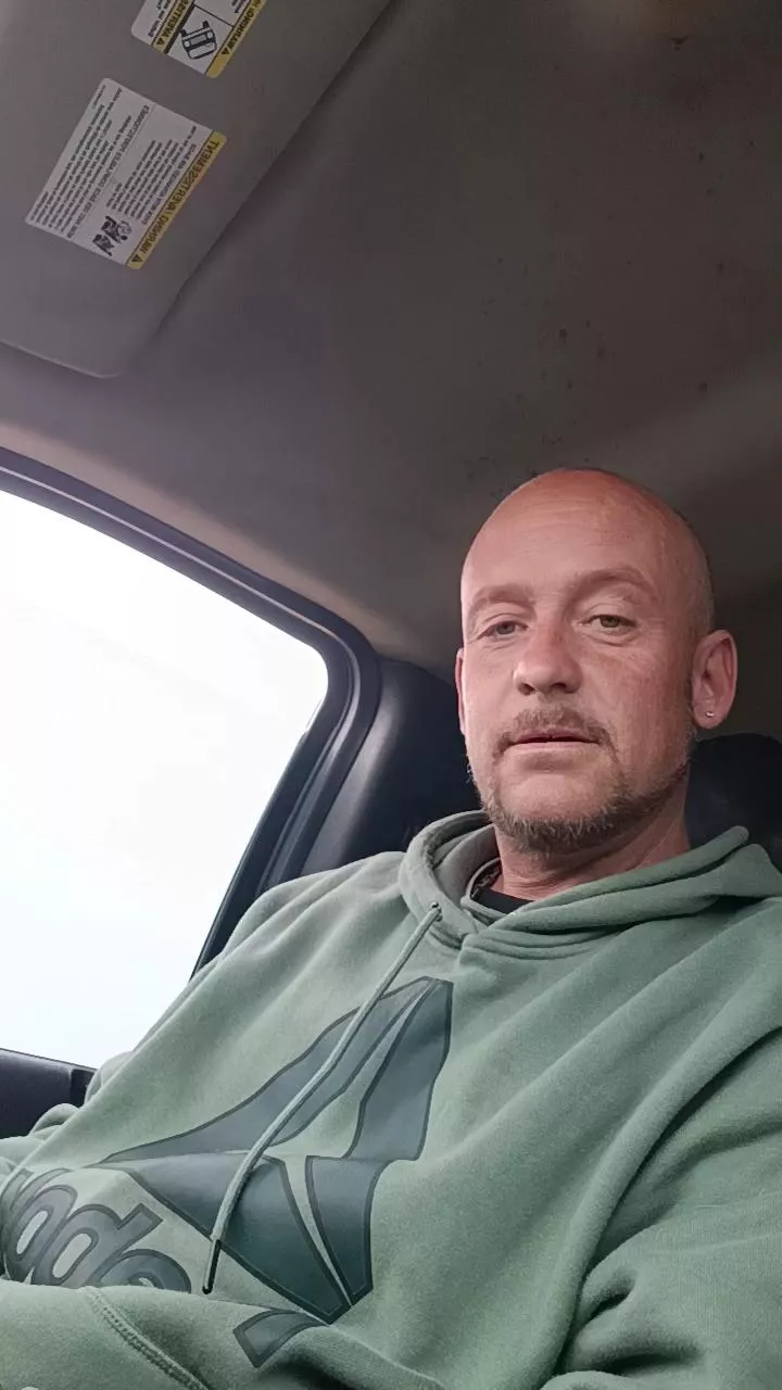 TattedRhino69 on Cam4 