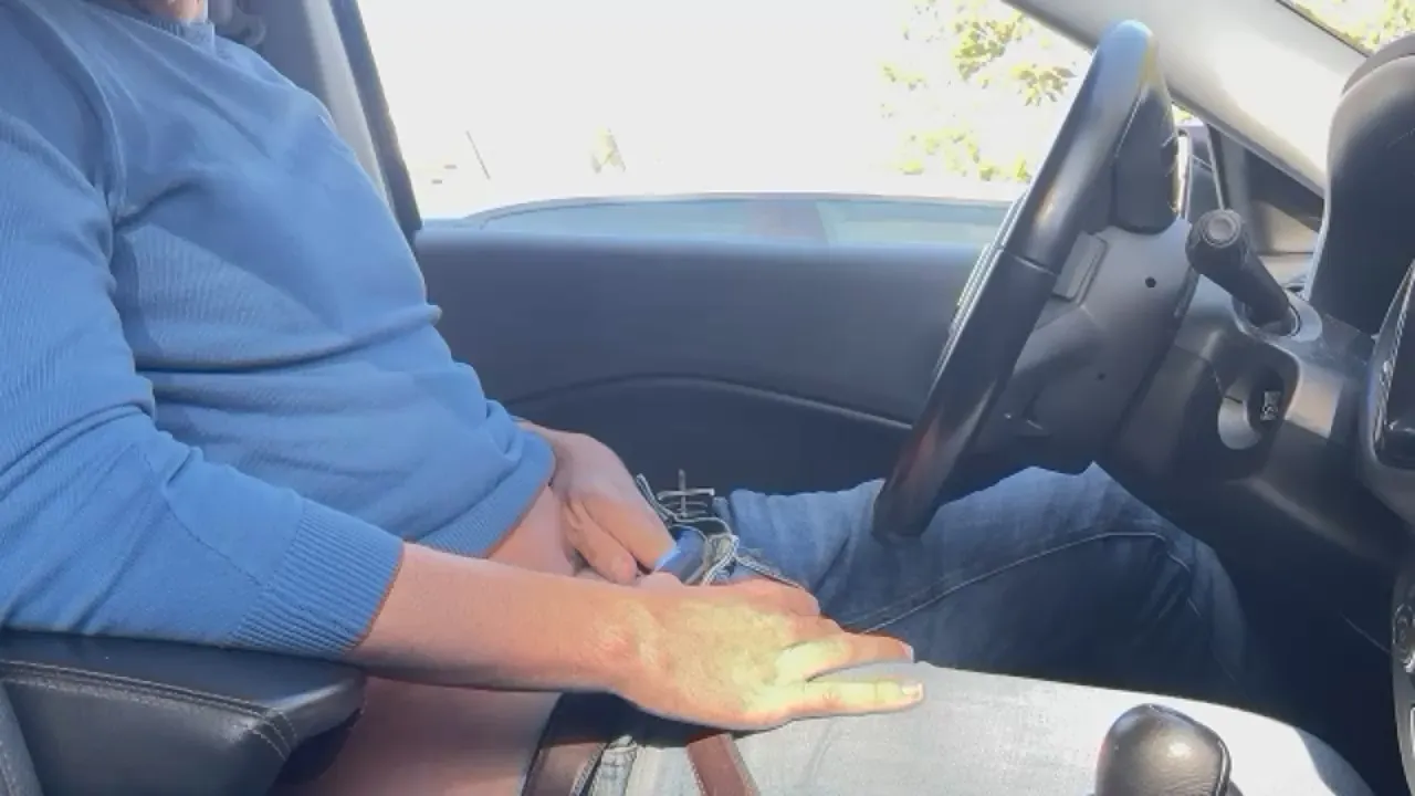 Offline Taxirider on Cam4