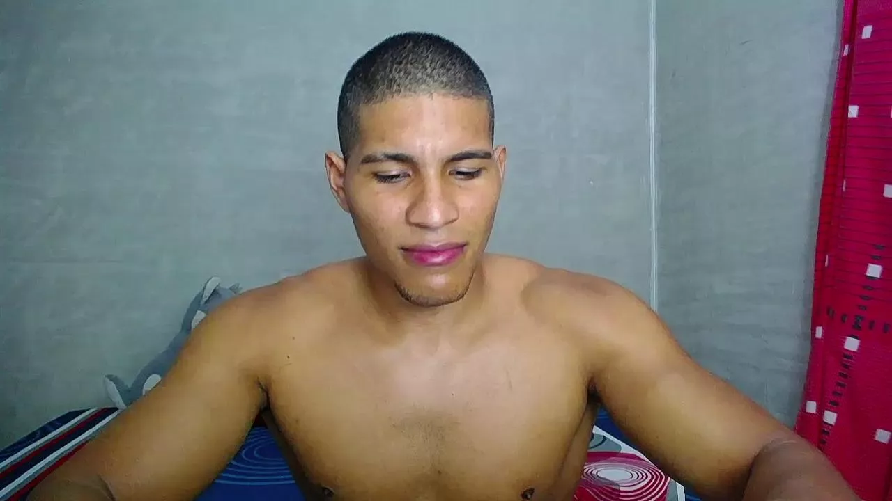 teddyfit_19cm on Cam4 