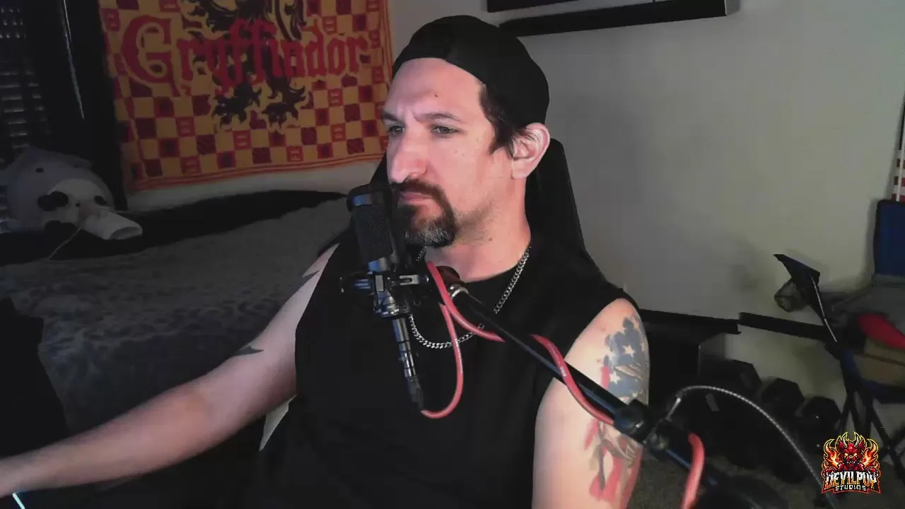 Offline TheDevilPup75 on Cam4