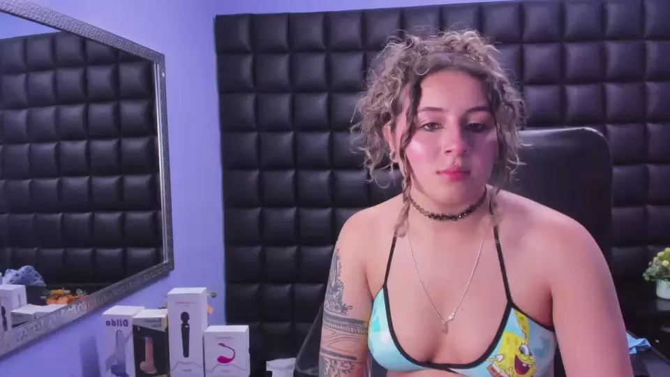 Offline tiny_love_ on Cam4