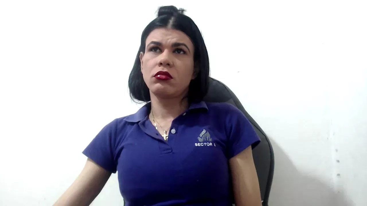 Offline trans_bigcock on Cam4