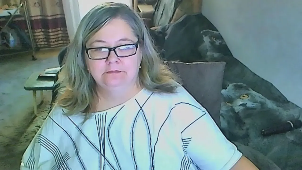 tvikssweetco —  #bigass #C2C #smoke #squirt #striptease #spanking #pee