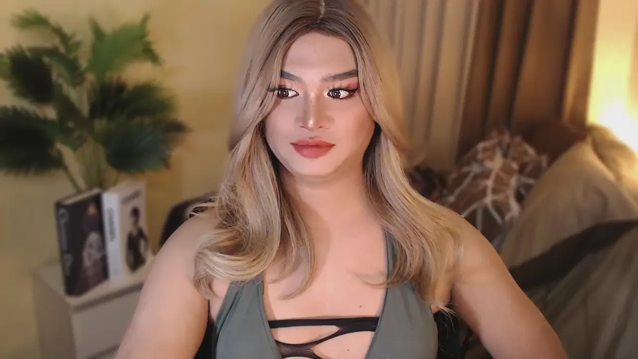 Offline Urgoddess_Kiera on Cam4