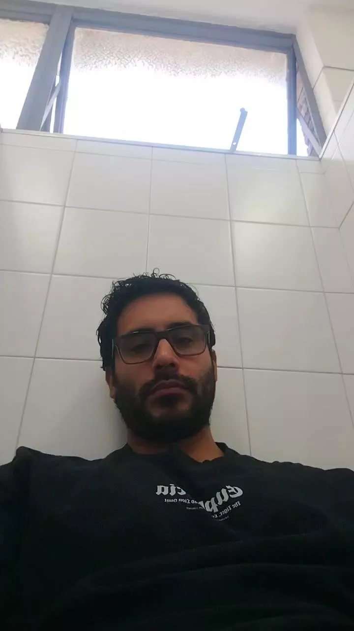 Offline Valenlio_Por on Cam4