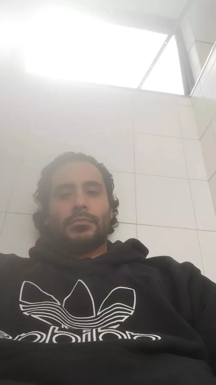 Offline Valenlio_Por on Cam4