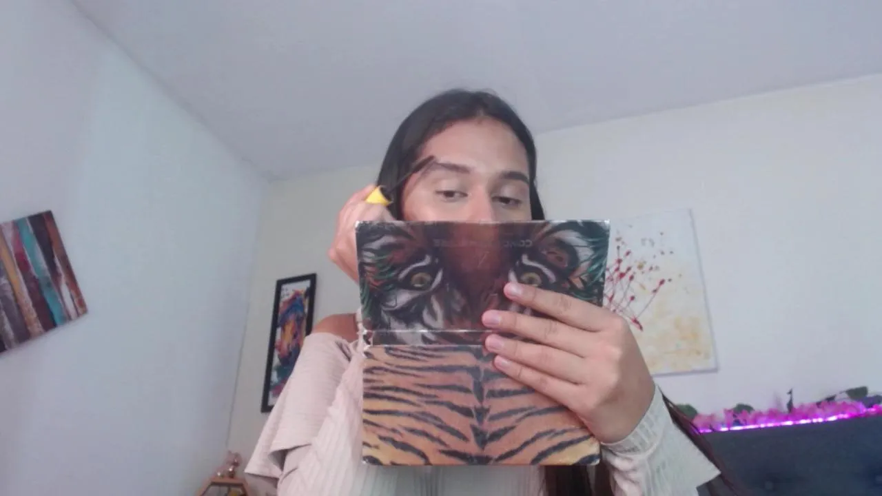 valentiny_villa on Cam4