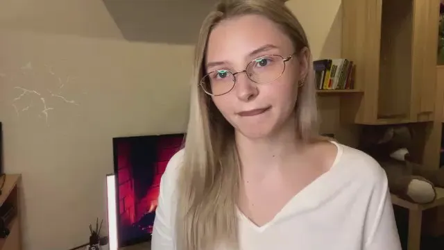 VictoriMystery —  #squirt #cute #anal #pee #femdom #bigass #masturbation