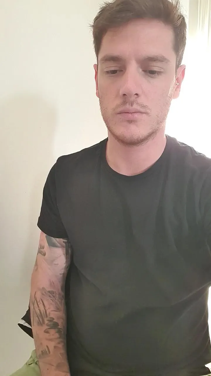 Offline WetDream20 on Cam4