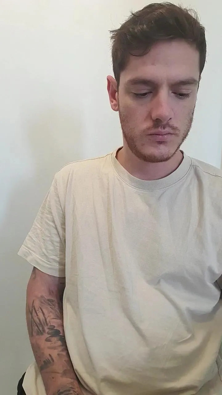 Offline WetDream20 on Cam4