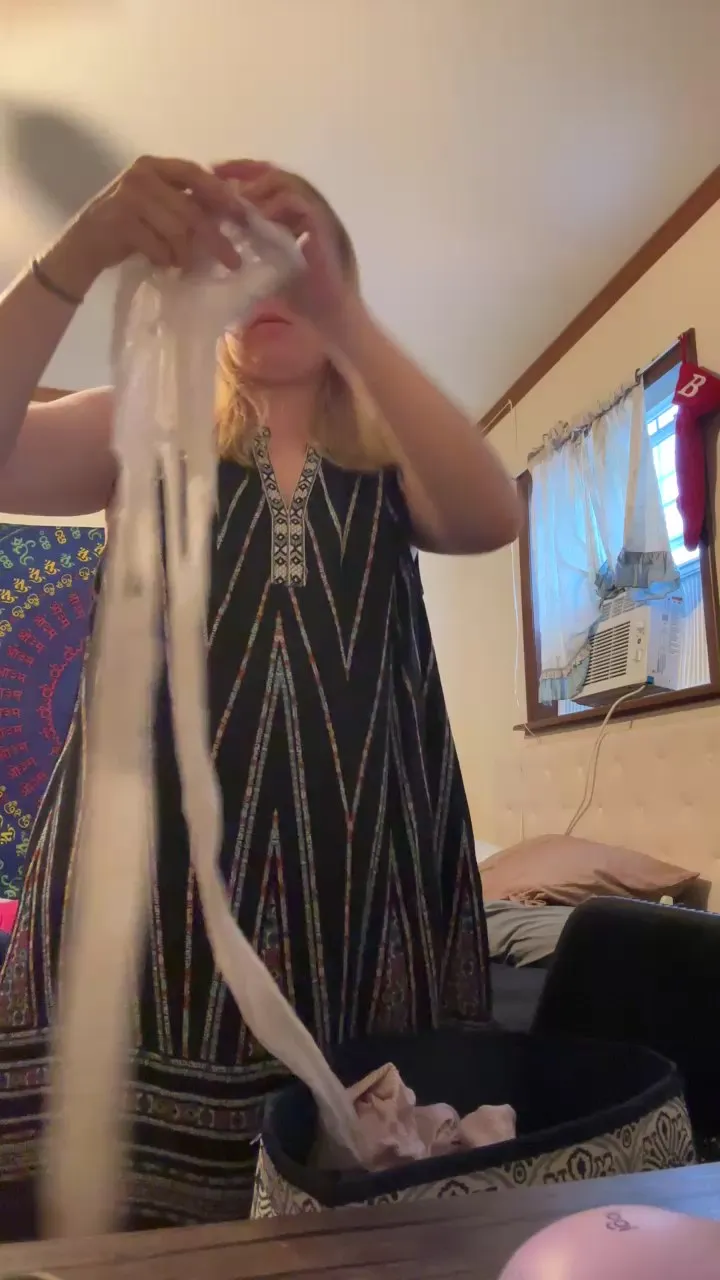 Offline Wettest4u on Cam4